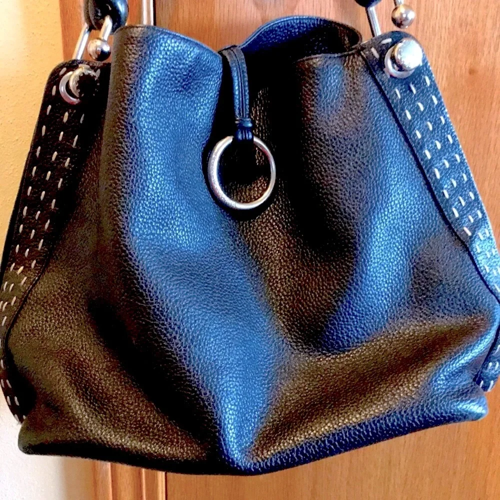 BCBGMAXAZRIA Black Leather Signature Hobo Bag purse silver ring ivory stitched